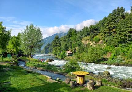 Chandigarh to Srinagar Gulmarg Pahalgam 9-Day Tour