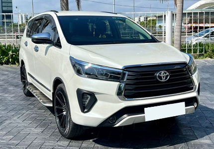 Toyota Innova Crysta Cab