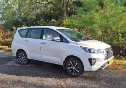 Toyota Innova Crysta Cab