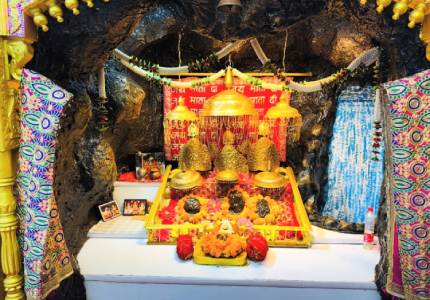 Amritsar Start: Vaishno Devi Bhawan Darshan Trip